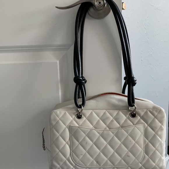 Authentic Chanel Vintage Cam-bone my First bag 😍(needed Chanel spa💖) - Picture 5 of 10